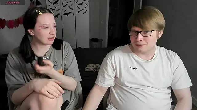 JayMollyy online show from April 2026 07:58:02 PM