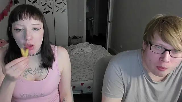JayMollyy online show from April 2026 05:30:01 PM