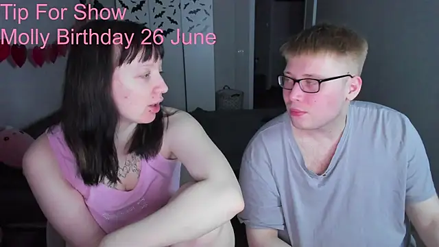 JayMollyy online show from May 2026 04:35:01 PM