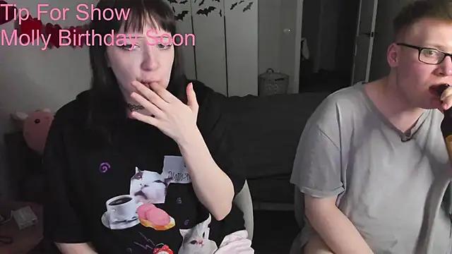 JayMollyy online show from May 2026 06:06:01 PM