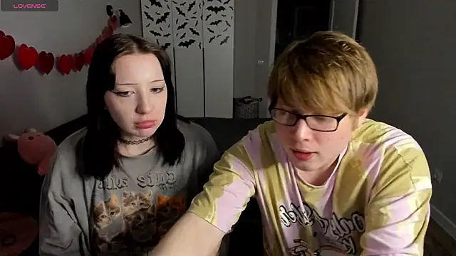 JayMollyy online show from April 2026 04:56:01 PM