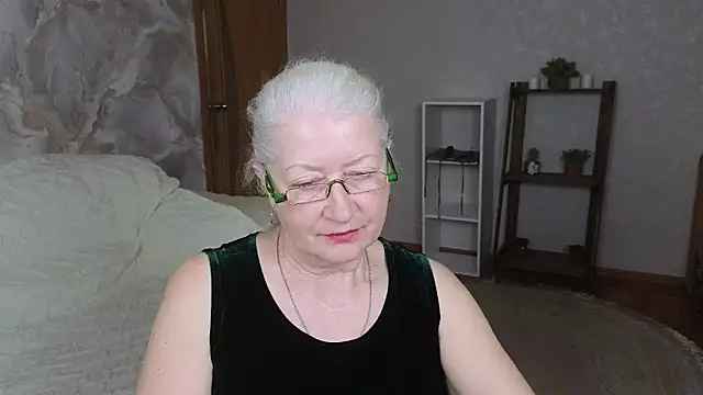 Maya Mayflower online show from March 2025 03:25:02 PM