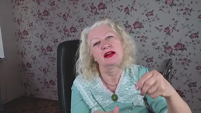 Maya Mayflower online show from October 2025 04:02:02 AM