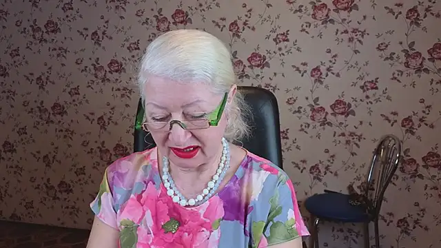 Maya Mayflower online show from December 2025 03:06:02 AM