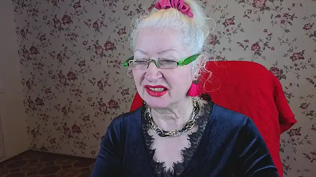 Maya Mayflower online show from December 2025 04:07:01 AM