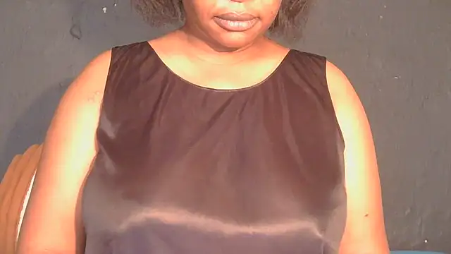 Snapshot of ebony_rose11 chatting on June 2026 06:35:02 AM ebony rose11 online show from June 2026 06:35:02 AM