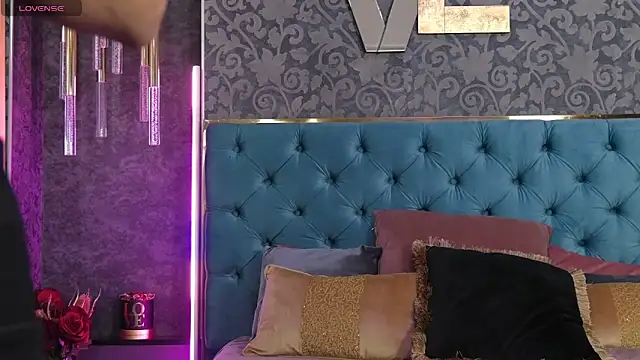 Vanessao1 online show from May 2026 05:33:01 AM