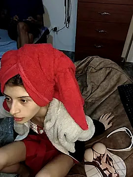 KratosAfroditacs online show from April 2026 10:43:01 PM