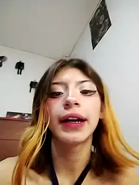 KratosAfroditacs online show from September 2025 12:55:02 PM