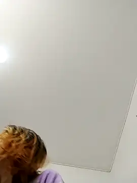 KratosAfroditacs online show from October 2025 04:00:01 AM