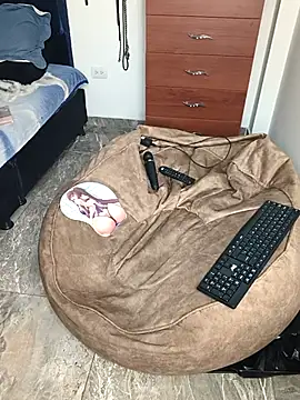 KratosAfroditacs online show from April 2026 01:40:02 AM