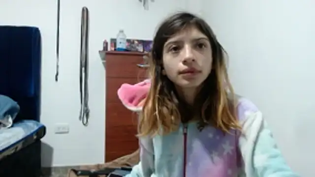 KratosAfroditacs online show from March 2026 03:57:02 PM