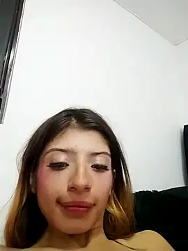 KratosAfroditacs online show from February 2026 07:51:01 AM