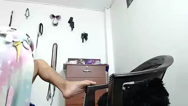 KratosAfroditacs online show from September 2025 03:23:02 PM