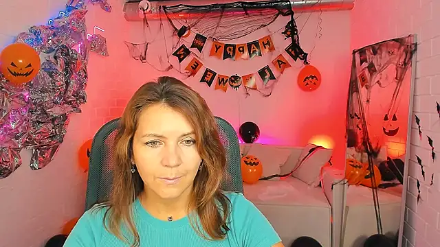 NicoleHitman online show from October 2025 05:39:02 AM