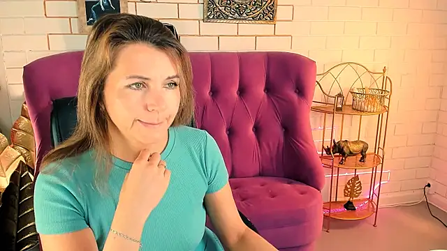 NicoleHitman online show from September 2025 09:27:02 AM