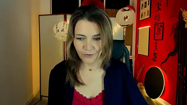 NicoleHitman online show from April 2026 01:13:01 PM