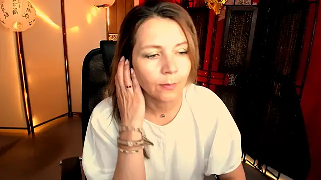NicoleHitman online show from May 2026 02:15:01 PM