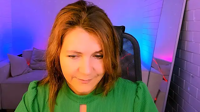 NicoleHitman online show from November 2025 05:22:01 AM