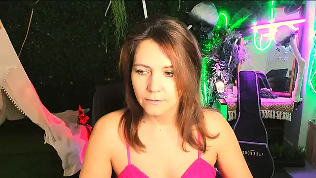 NicoleHitman online show from November 2025 09:20:01 AM