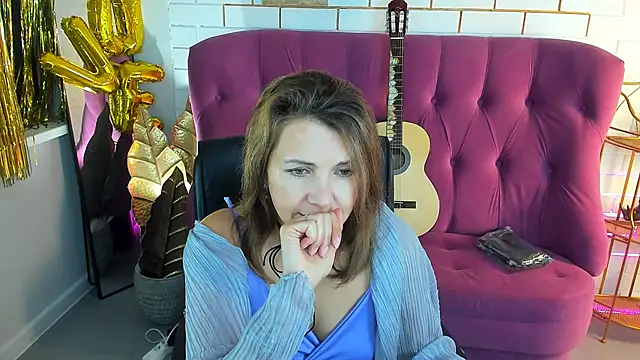NicoleHitman online show from September 2025 05:25:01 AM