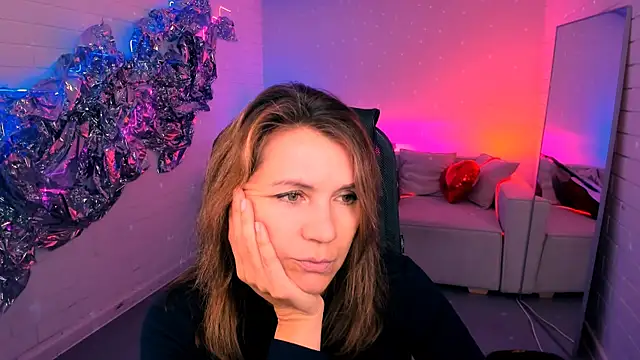 NicoleHitman online show from October 2025 09:33:02 AM