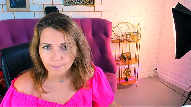 NicoleHitman online show from October 2025 09:21:01 AM