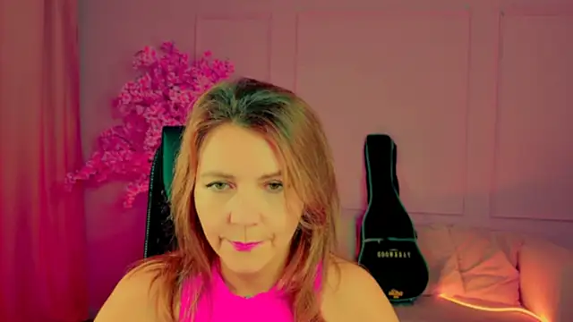 NicoleHitman online show from November 2025 09:13:01 AM