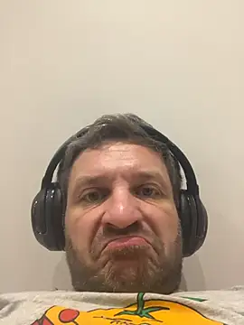 Snapshot of juanyour chatting on December 2025 12:37:02 AM juanyour online show from December 2025 12:37:02 AM