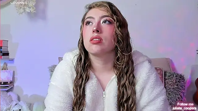 julieta cooper20 online show from March 2026 03:44:02 AM