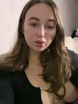 AlisaQSky online show from November 2025 09:07:01 PM