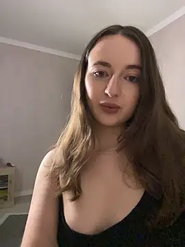 AlisaQSky online show from December 2025 04:22:01 PM