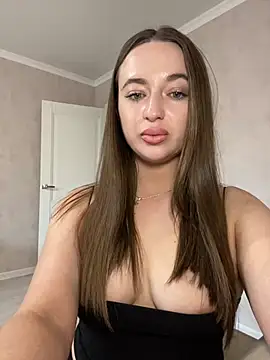 AlisaQSky online show from April 2026 01:42:02 PM