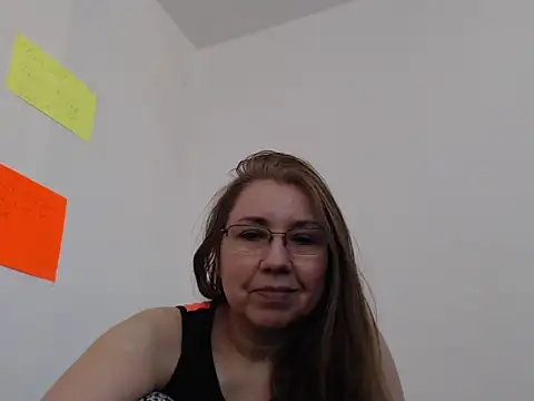 GiaLuvv11 online show from March 2026 05:05:01 PM