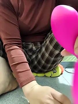 Lyly2525 online show from January 2026 12:58:01 AM