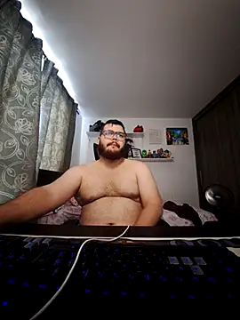 Snapshot of Edmund98 chatting on November 2025 08:02:02 PM Edmund98 online show from November 2025 08:02:02 PM