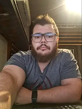 Snapshot of Edmund98 chatting on March 2025 08:16:01 PM Edmund98 online show from March 2025 08:16:01 PM