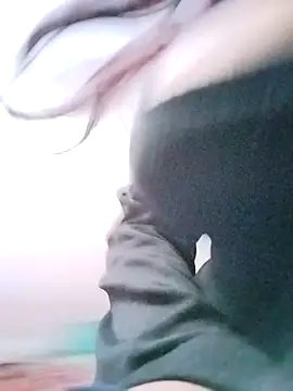 Snapshot of Sxx210 chatting on March 2025 05:28:01 PM Sxx210 online show from March 2025 05:28:01 PM