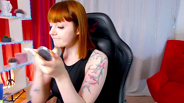 Ashley Nicks online show from November 2025 01:50:02 AM