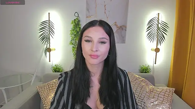 Snapshot of Erika_Flame chatting on October 2025 12:50:02 PM Erika Flame online show from October 2025 12:50:02 PM