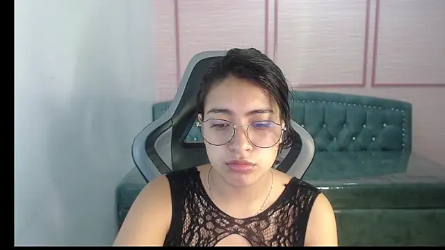 alexa romero t online show from September 2025 01:03:02 PM