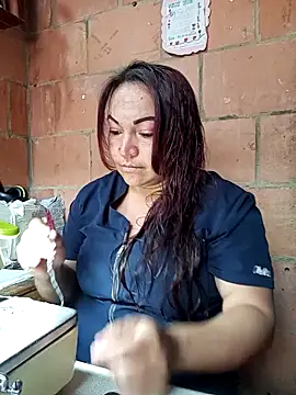 isis milove online show from March 2026 01:59:08 PM