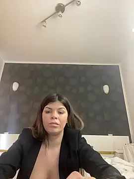 EllyMilf online show from March 2025 12:06:01 PM