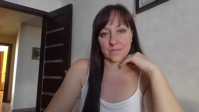 Snapshot of CarolinaReaperRed chatting on September 2025 06:02:02 AM CarolinaReaperRed online show from September 2025 06:02:02 AM