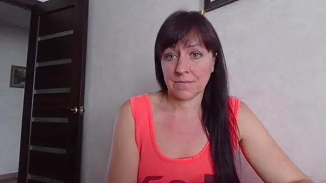 Snapshot of CarolinaReaperRed chatting on September 2025 11:38:01 AM CarolinaReaperRed online show from September 2025 11:38:01 AM