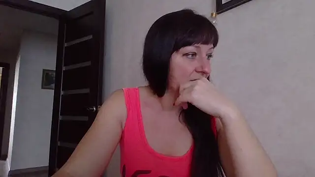 Snapshot of CarolinaReaperRed chatting on October 2025 05:49:01 AM CarolinaReaperRed online show from October 2025 05:49:01 AM