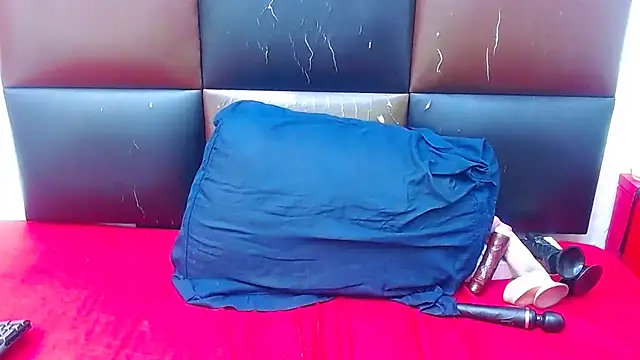 Snapshot of DarkEngelASS chatting on February 2026 05:17:01 AM DarkEngelASS online show from February 2026 05:17:01 AM