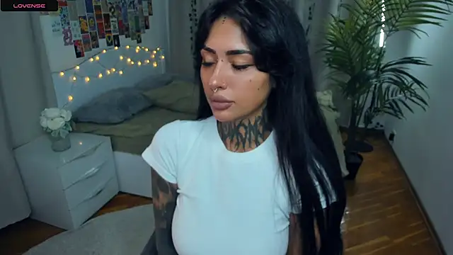 Snapshot of CharimgSabrina chatting on November 2025 06:12:02 AM CharimgSabrina online show from November 2025 06:12:02 AM