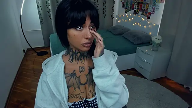 Snapshot of CharimgSabrina chatting on October 2025 07:09:02 AM CharimgSabrina online show from October 2025 07:09:02 AM