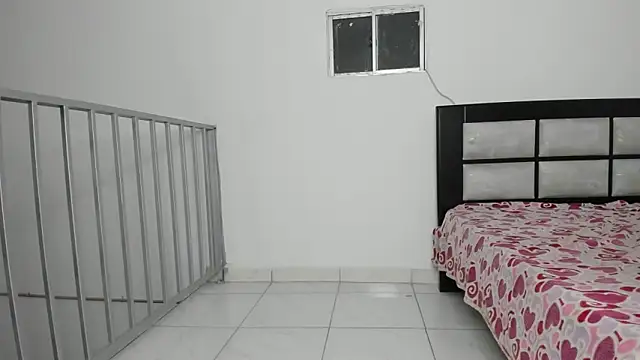 Snapshot of cowmarce chatting on April 2026 12:56:01 AM cowmarce online show from April 2026 12:56:01 AM
